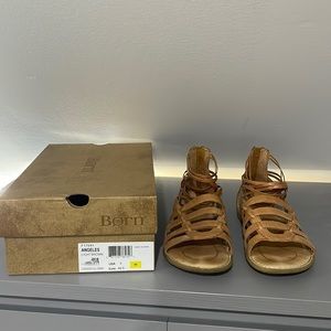 Born Angeles sandals - light brown size 9